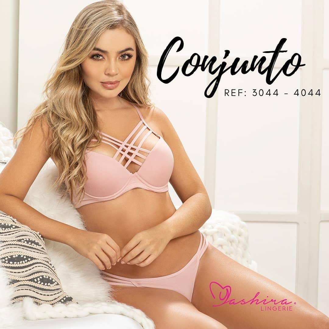 Conjunto de lenceria femenina